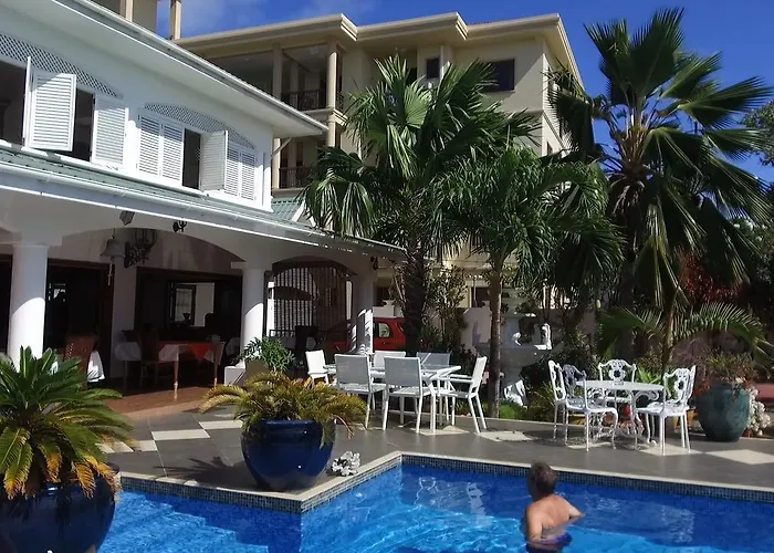 Le Bonheur 4*